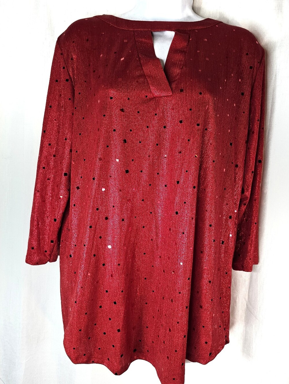 3/$20 Cure 1XL Red Sparkly Split Neck Top